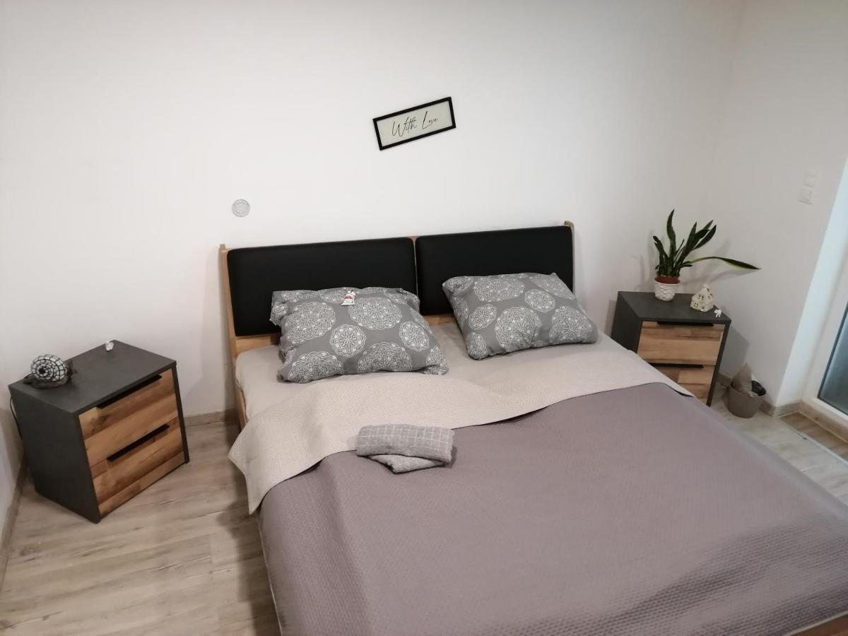Ujkapu Sunshine Apartments Győr Exterior foto